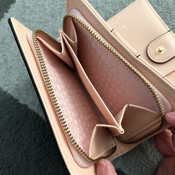 Kate Spade Bifold Pink Wallet. Gently used. - Picture 7 of 8